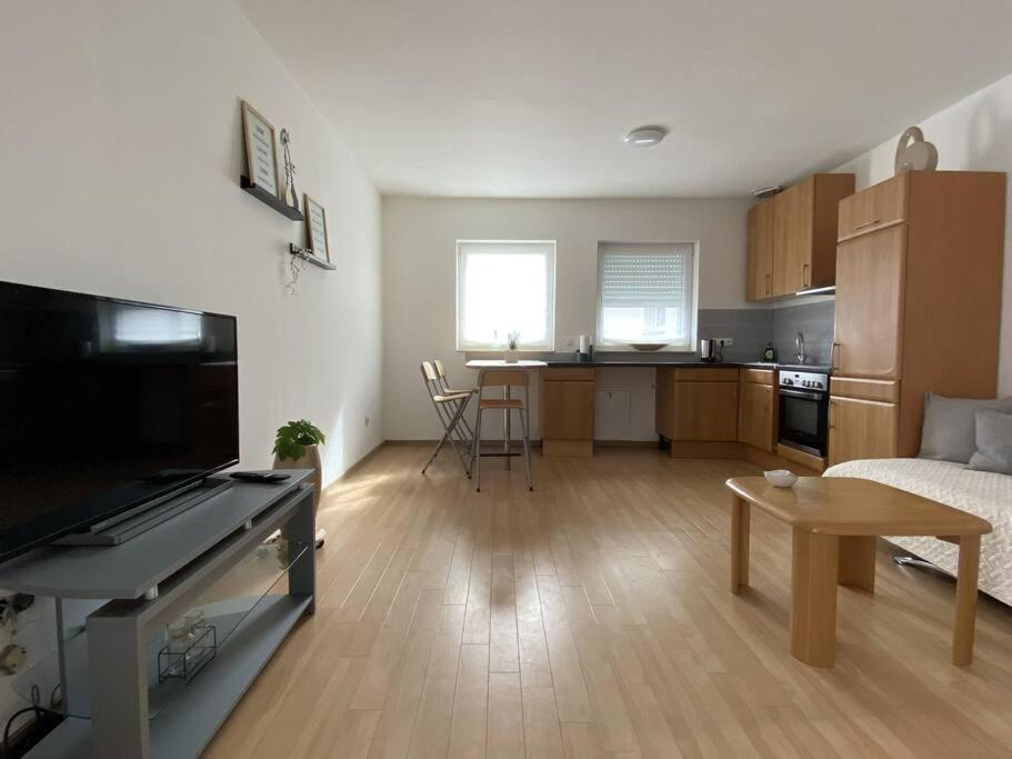 Neu Apartment In Schloss Naehe,Parkplatz, Netflix Sögel Εξωτερικό φωτογραφία